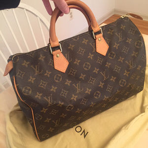 Authentic Louis Vuitton Monogram Speedy 35